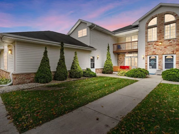 6248 South Creekside DRIVE #16, Cudahy, WI 53110