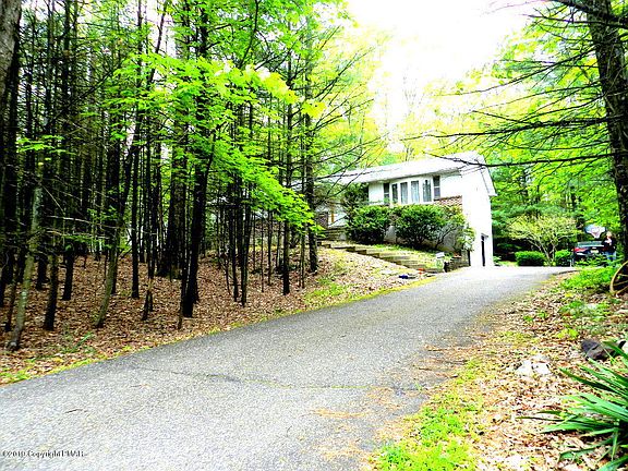 4th image of 2 Rollingwood Trl