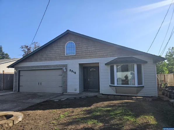 2516 G St, Hubbard, OR 97032