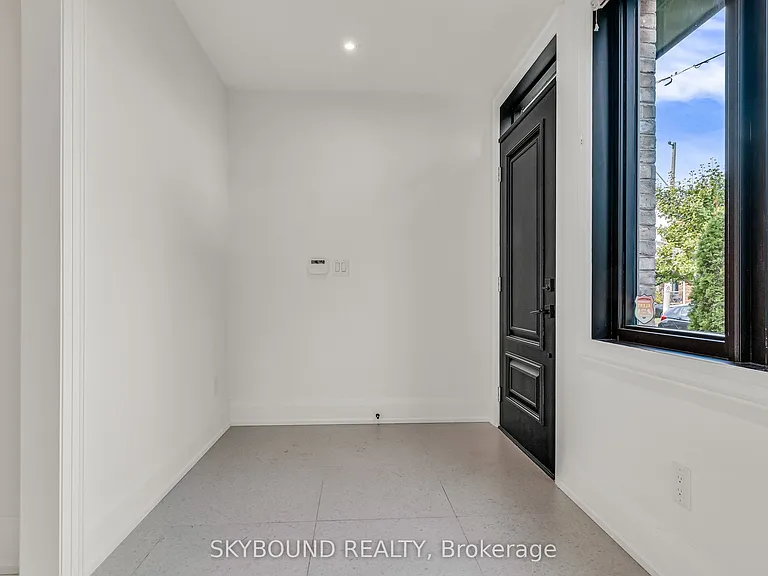 323 Mortimer Ave #B — Photo 20