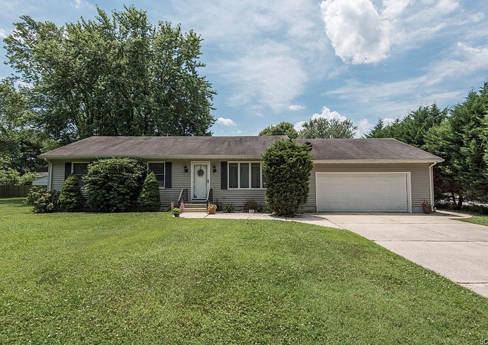 1st image of 33144 Wandring Ln
