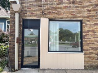 5721 NW Radial Hwy, Omaha, NE 68104