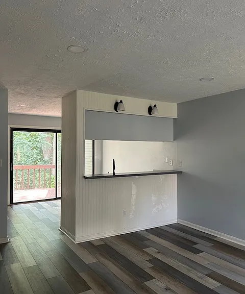 322 Crescent Spring Dr — Photo 2