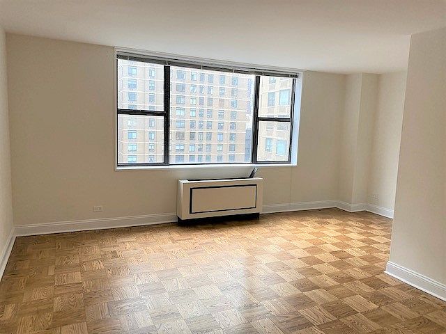 1st image of 400 E 71st St APT 11t
