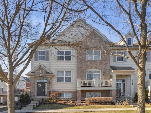 1081 Bartholdi Ct, Carol Stream, IL 60188