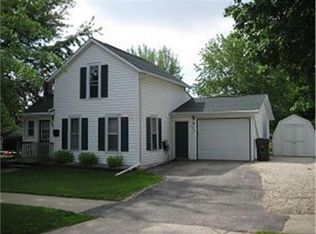 606 3rd Ave NW, Waukon, IA 52172
