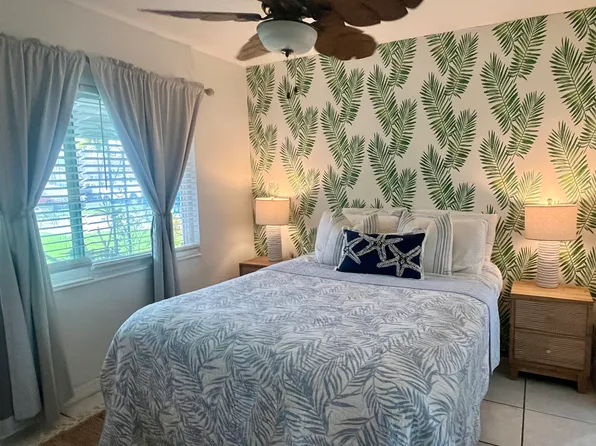 521 71st Ave APT 4, Saint Petersburg, FL 33706