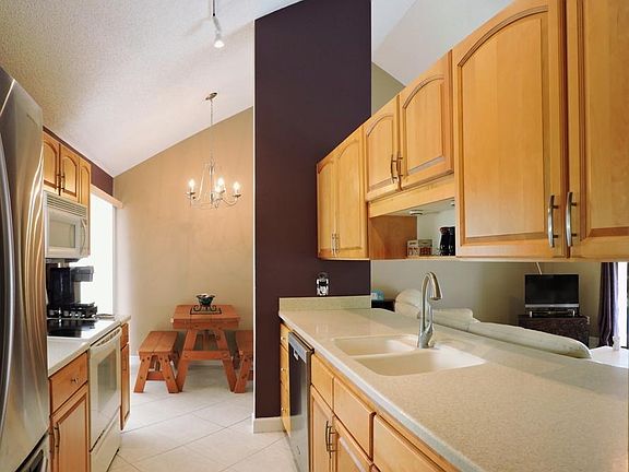 2nd image of 5048 Malabar Blvd