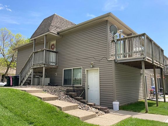 2nd image of 3017-3037 Viking Dr #3035