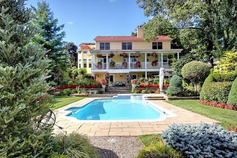 Award-Winning Gardens!