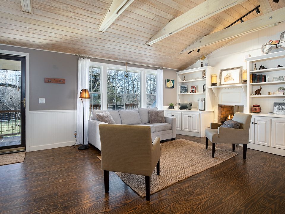 7th image of this home