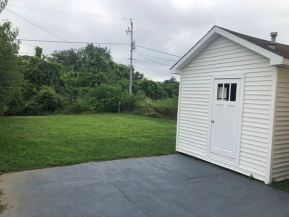 4th image of 40 Township Road 1101 W