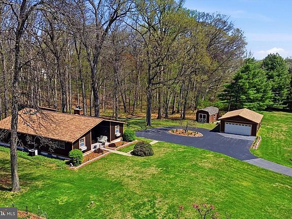 4th image of 115 Windy Hill Rd