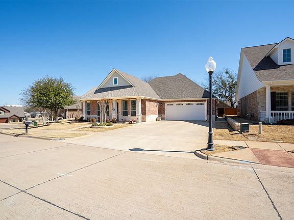 2nd image of 300 Turner Cir