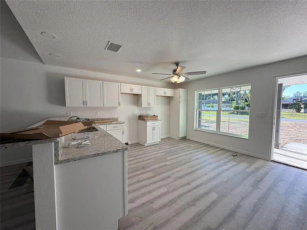 Building Photo - 1112 Eden Dr