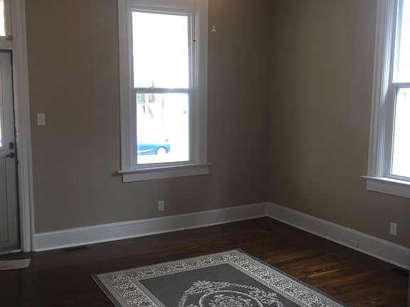 2nd image of 5352 Magnolia Ave