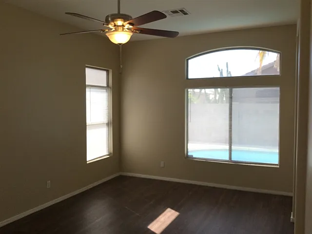 9435 W Pierson St — Photo 12