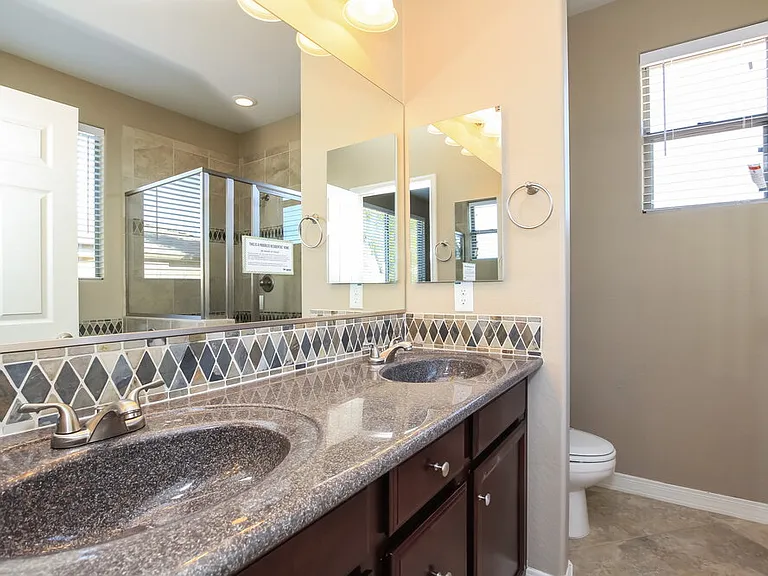 2534 W Beverly Rd — Photo 13