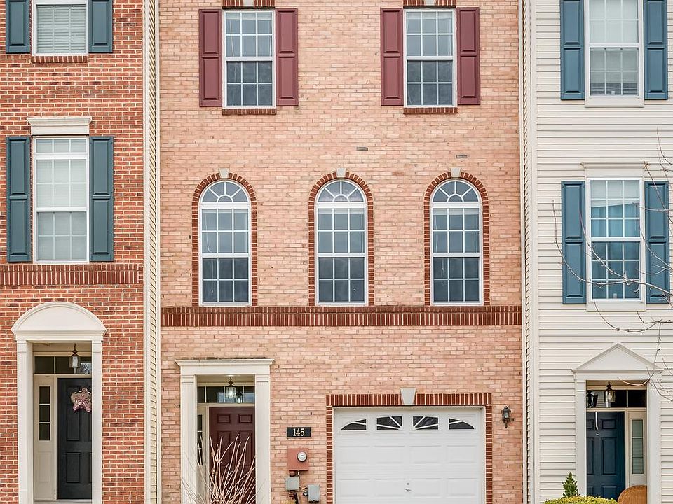 1st image of 145 Abino Hills Way W