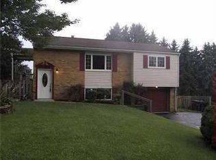 102 Autumn Dr, Butler, PA 16001