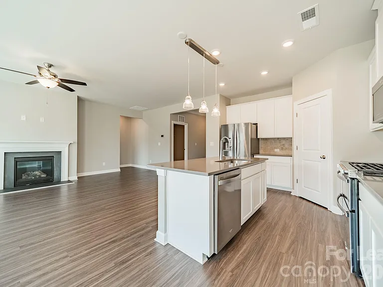 4124 Canopy Creek Dr — Photo 28