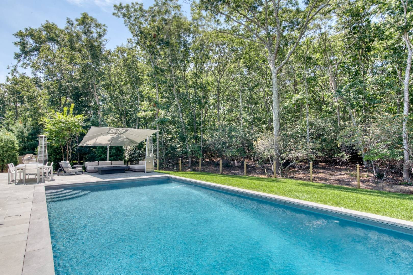  Heated Gunite Pool with Automatic Retractible Solid Cover