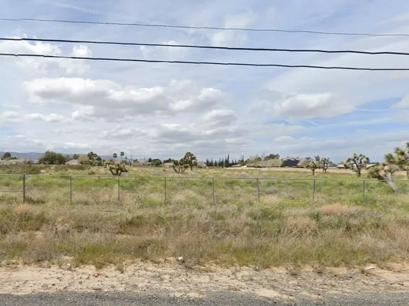 20 Th St E #W, Lancaster, CA 93535