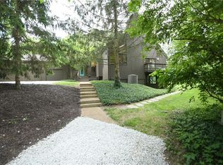 650 Braeside Dr S, Indianapolis, IN 46260