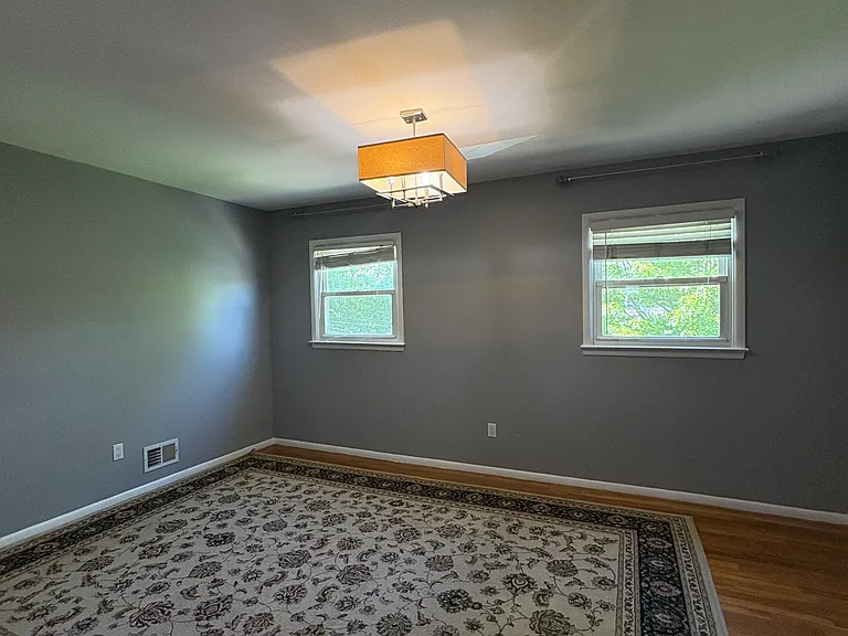 327 Chesterton Ave — Photo 15