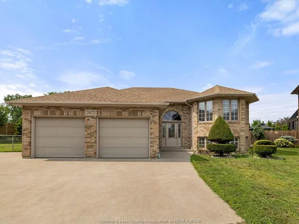 2672 Fleming Ct, Windsor, ON N9E 4P1