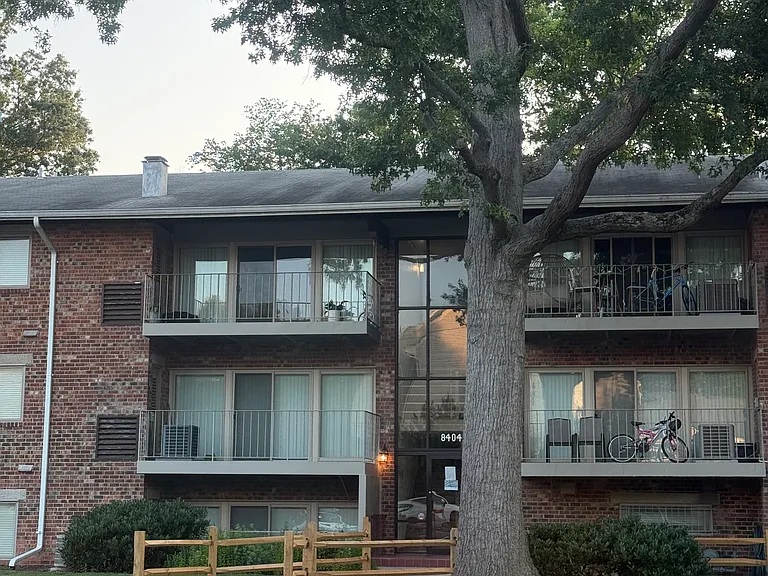 Skyview Apartments — Photo 7