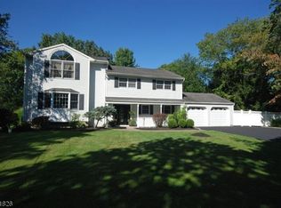 63 Green Valley Dr, Warren, NJ 07059