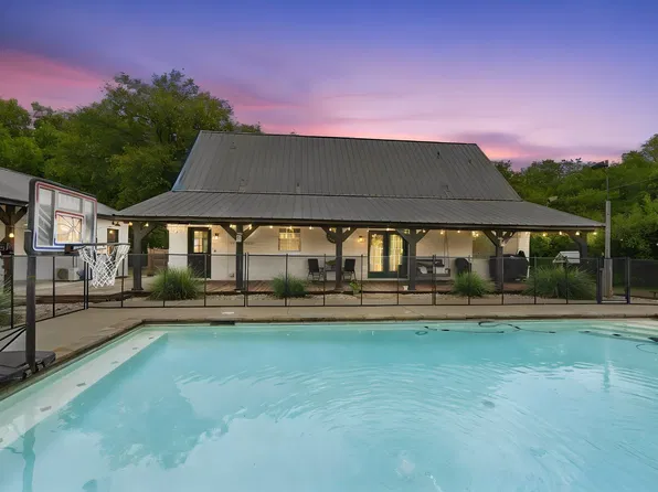 3410 Skinner Rd, Midlothian, TX 76065