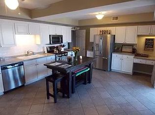 1242 W Oakdale Ave #3, Chicago, IL 60657