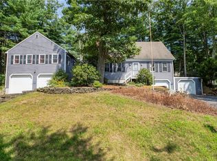 2 Lester R Gray Dr, Attleboro, MA 02703
