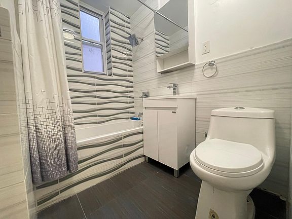 5th image of 15 Gifford Ave #12E