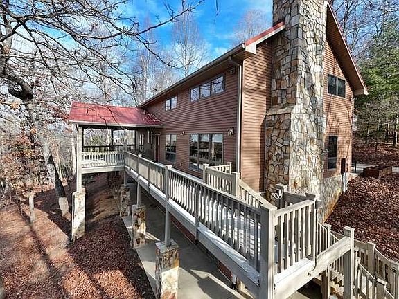 3rd image of 469 Myers Rd