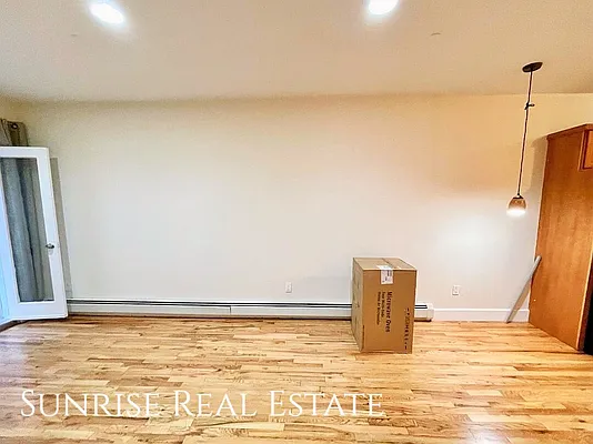 Rented by Sunrise Real Estate | media 8