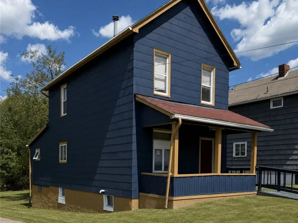 912 Negley St, Farrell, PA 16121