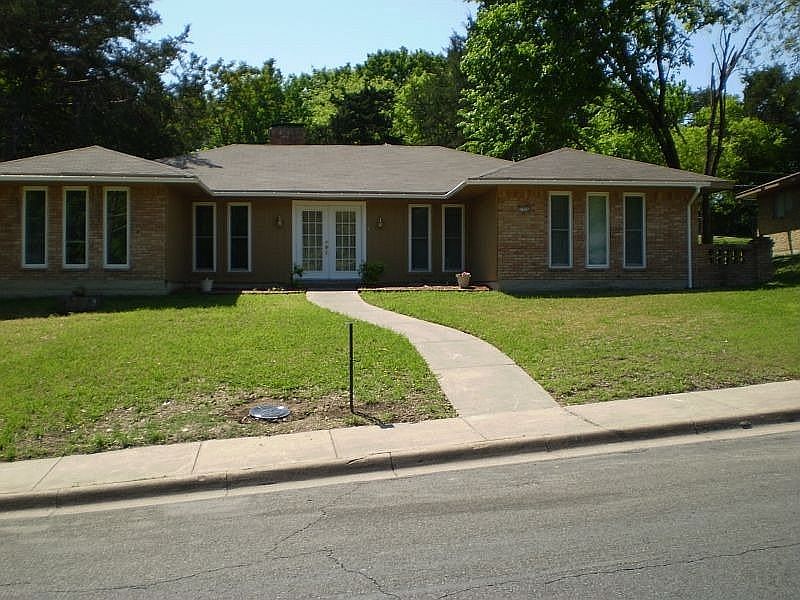 1st image of 3726 Kiest Knoll Dr