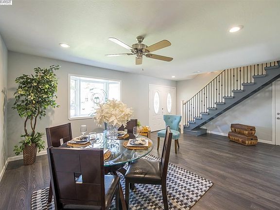 3rd image of 3262 San Pablo Way