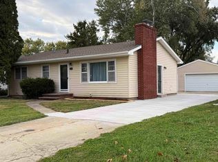 1726 Huntington Rd, Waterloo, IA 50701