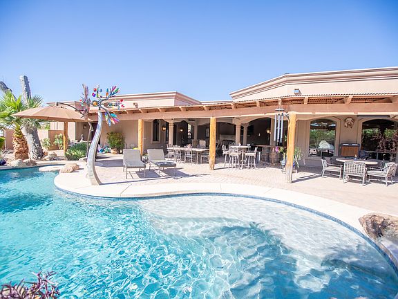 3rd image of 6831 E Paradise Dr