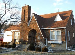 225 W Dorothy Ln, Dayton, OH 45429