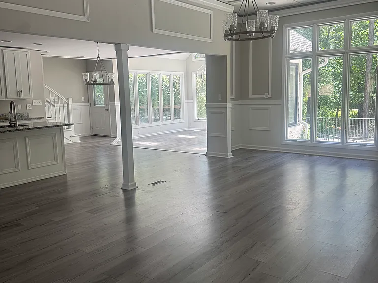 2900 Middlesex Rd — Photo 2