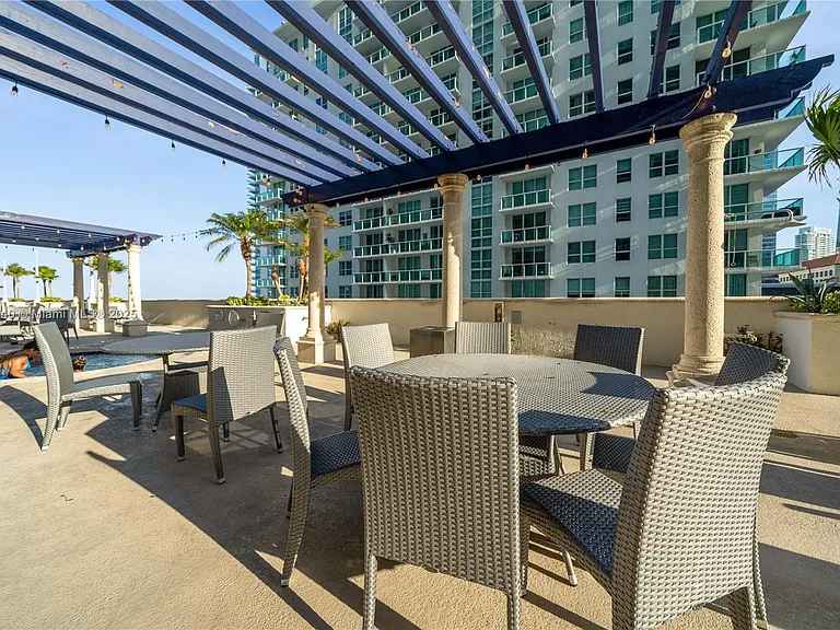 1200 Brickell Bay Dr #3619 — Photo 28