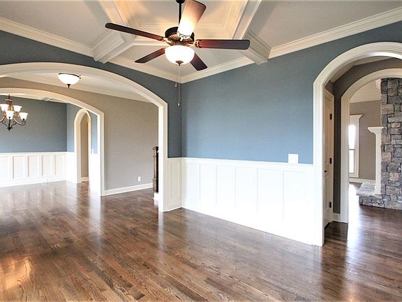 4th image of 445 Whitley Way #238