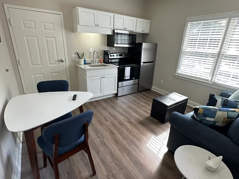 621 Green St #D — Photo 1