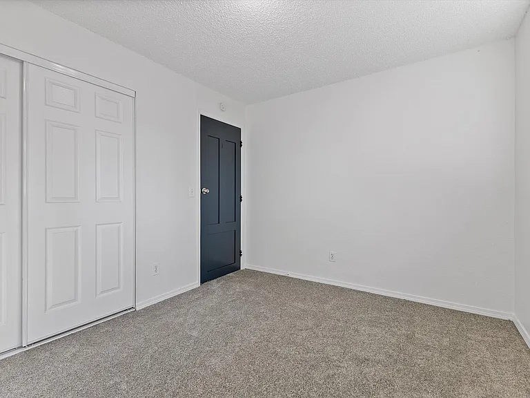 Green Tree Apartments — Photo 9