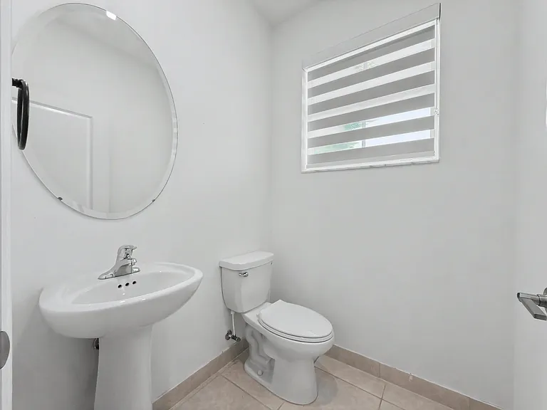 2644 SE 15th Ct — Photo 6